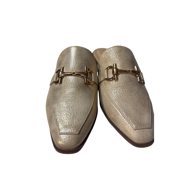 Gold Textured Slip-On Loafers With Metal Accent Womens Size 6.5 Synthetic Upper - Picture 2 of 6